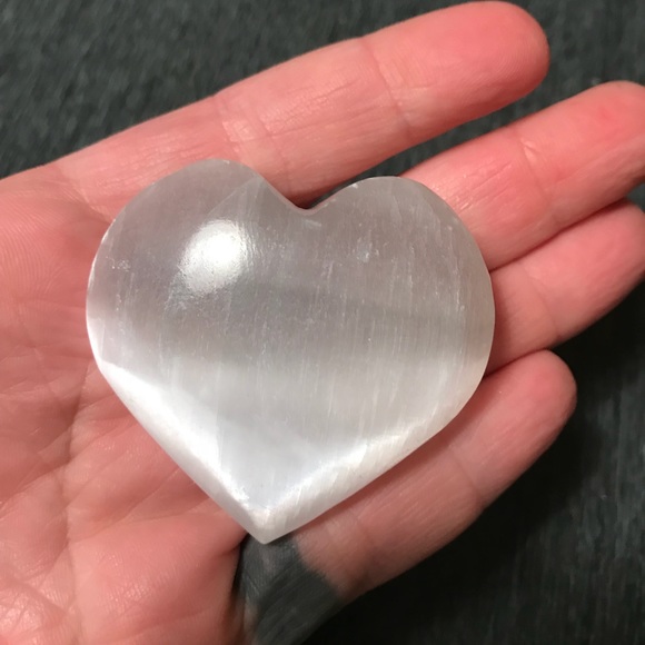 Accessories - Selenite heart polished